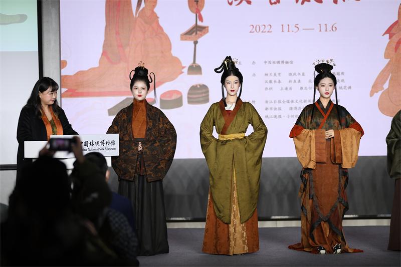广州汉服设计师陈一然.jpg