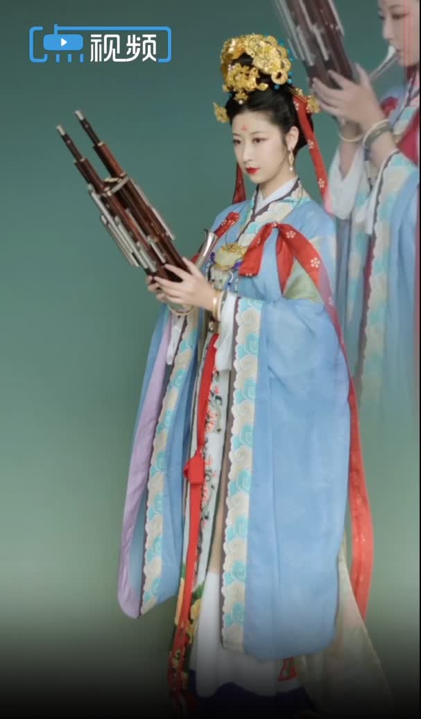 鹤庐汉服设计师张则宁作品2.jpg