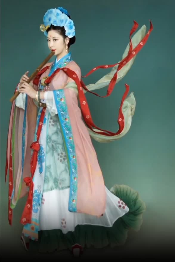 鹤庐汉服设计师张则宁作品3.jpg